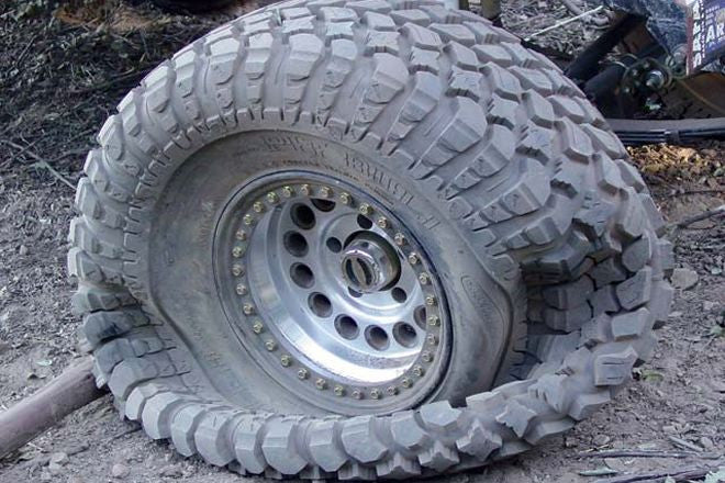 4x4 Tires Busting Beads - Built-In Bead Breakers